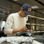 BMW M 1000RR WSBK Champion Edition 2024 to replika zwycięskiego motocykla Topraka Razgatlioglu, która powstanie w limitowanej serii 54 sztuk.