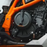 KTM 390 w wersjach X i R to porządnie odświeżony model na sezon 2025.