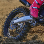 Pirelli SCORPION MX32 MID SOFT to najnowszy członek legendarnej rodziny opon motocrossowych.