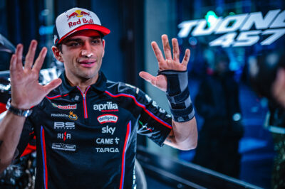 Ruszyła przedsprzedaż Aprilia Tuono 457, a Jorge Martin uświetnił inauguracyjny event w Mediolanie.