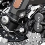 BMW R 12 GS nawiązuje śmiało do legendarnego modeli BMW 80 GS, posiadając przy tym wszystkie zalety nowoczesnego motocykla.