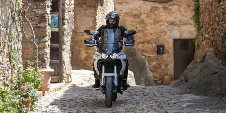 Rieju Xplora 557 to najnowsza propozycja motocykla ADV od hiszpańskiego Rieju.