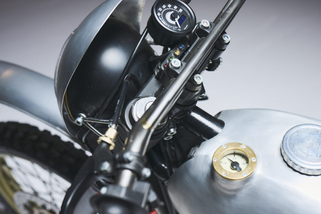 Kawasaki KZ750 Scrambler to kolejny, fenomenalny custom jaki wyszedł spod ręki Sylwestra Mateusiaka z Eastern Spirit.