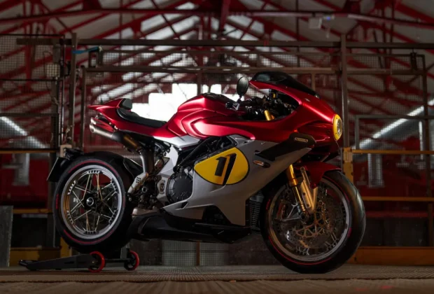 MV Agusta Superveloce 1000 Ago limitowane dzieło sztuki w hołdzie dla Giacomo Agostini.