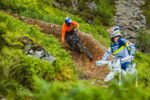Red Bull Hardline - najcięższa trasa downhill na świecie, gościła sztafetę motocyklowo-rowerową.