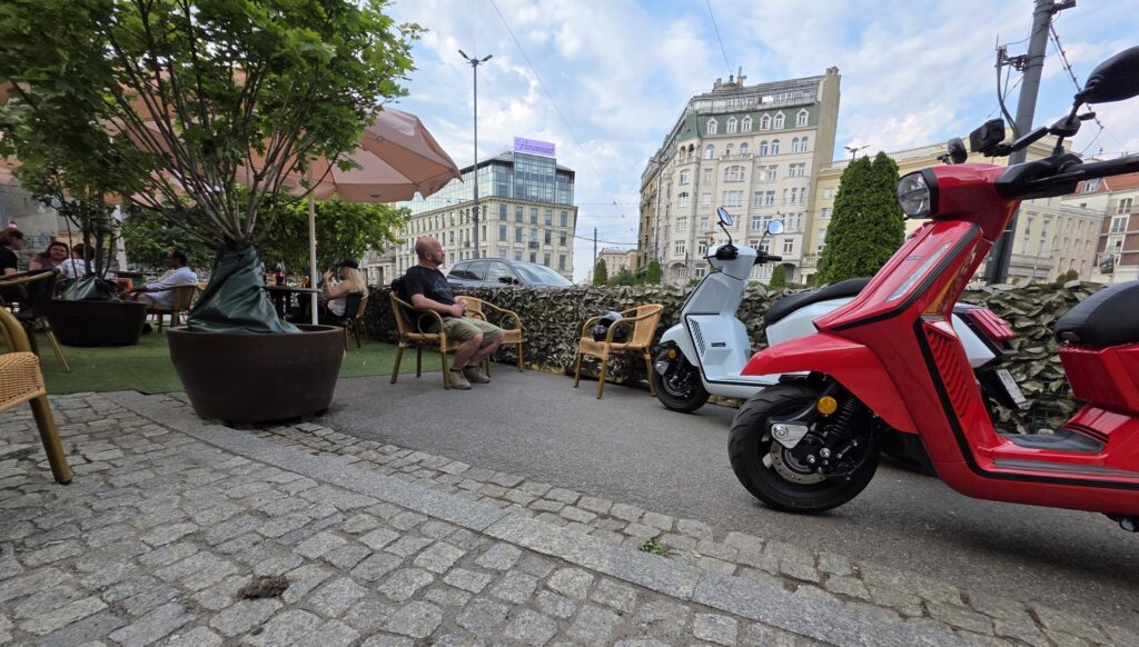 Lambretta X125 i X300 to idealny przykład jak - w nowoczesny sposób, nawiązywać do dziedzictwa.
