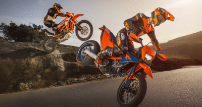 KTM 690 SMC R i Enduro R to najnowsze wcielenie legendarnych modeli napędzanych LC4.