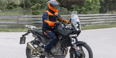 KTM 790 Adventure i 790 Duke przyłapane podczas testów.
