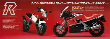 Kawasaki ZX-4RR to bardzo udany powrót do poręcznych, sportowych 400-tek.