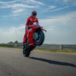 Ducati Panigale V4 R to zaawansowany motocykl wyścigowy z homologację drogową.