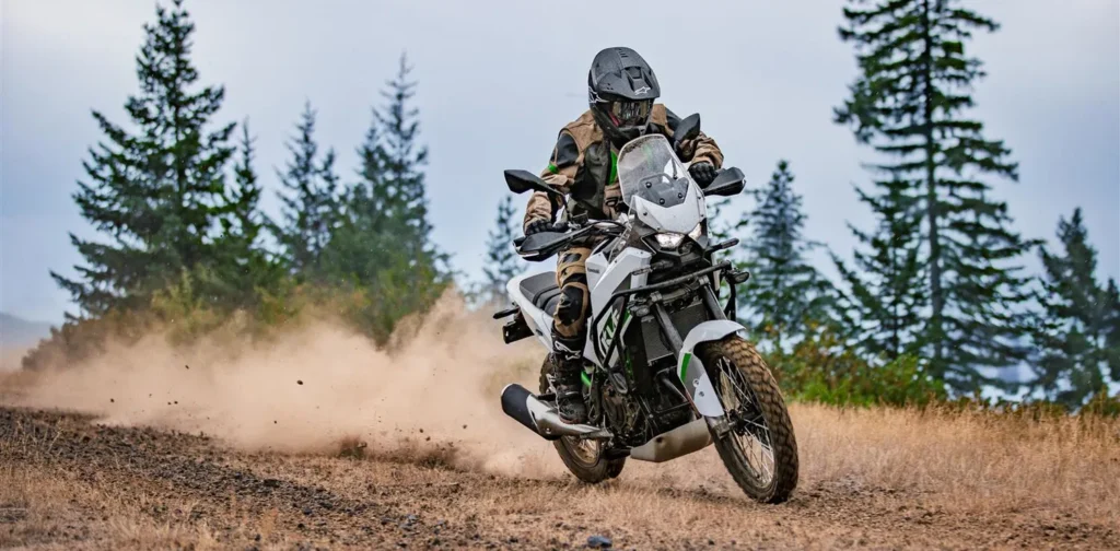 Kawasaki KLE 500 powraca w 2026 roku.