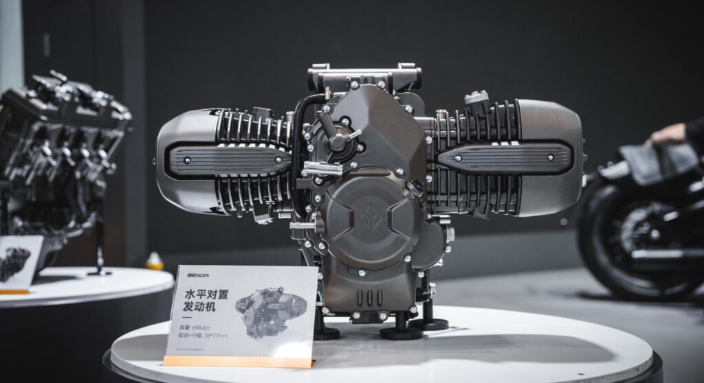 Benda pokazała ostatnio 3 nowe silniki własnej konstrukcji.