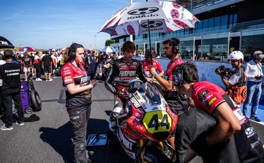 Milan Pawelec walczy o tytuł Mistrza Europy Moto2.