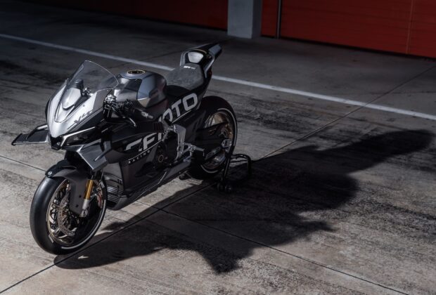 CF Moto V4 SR-RR chiński superbike na serio.