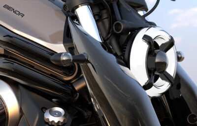 Benda P51 - 70-konna , miejska hybryda napędzana - między innymi, silnikiem bokser.