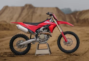 Ducati Desmo 450 MX - ducati wkracza na poważnie w świat motocrossu.