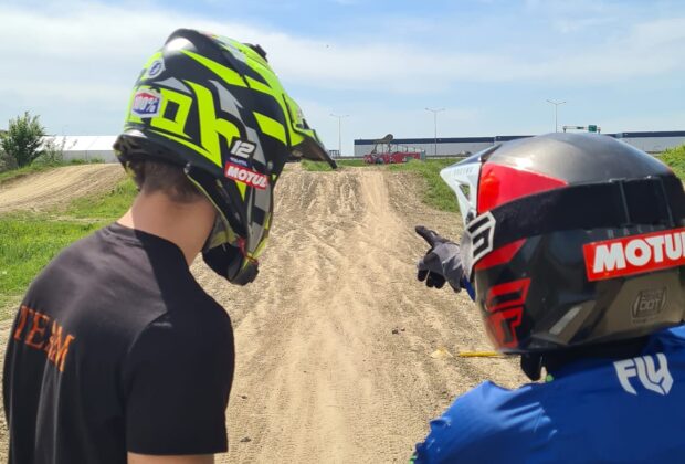 Motocross - dlaczego szybko męczymy się na torze?