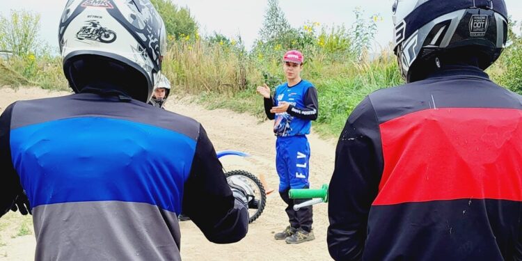 Motocross - dlaczego szybko męczymy się na torze?