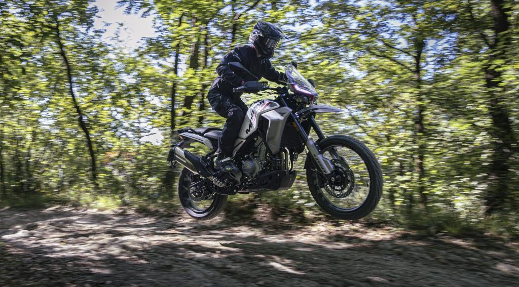 Moto Morini Allthrike 450 - lekki i zwinny ADV w przystępnej cenie