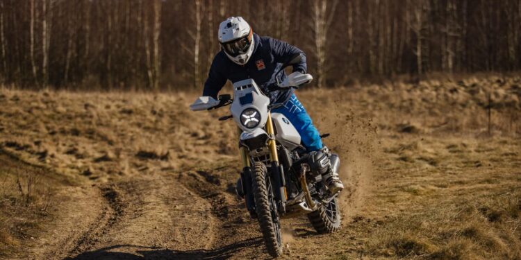 Krzysztof Jarmuż ze 115 moto startuje w Hellas ~rally