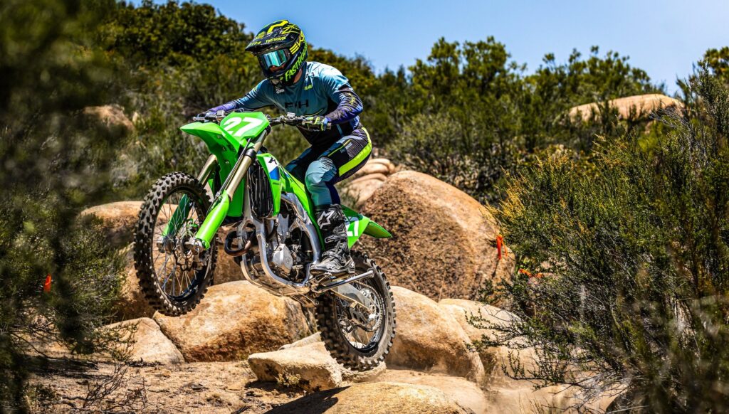 Kawasaki KX 450 F i KX 250 F - nowe crossy na sezon 2027