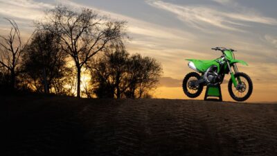 Kawasaki KX 450 F i KX 250 F - nowe crossy na sezon 2027