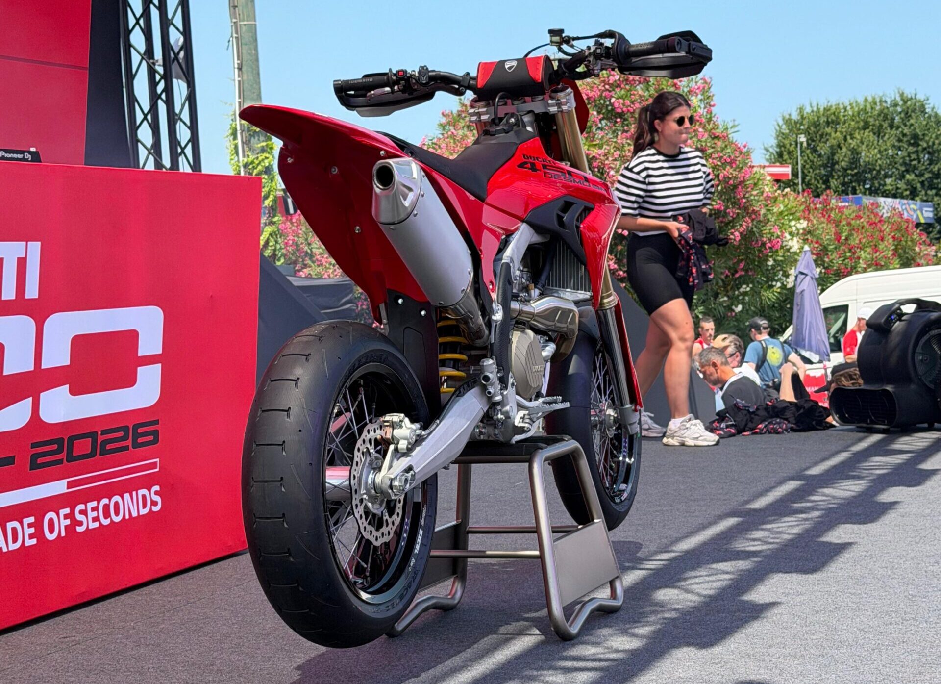 Ducati Desmo 450 SM - pierwsze, fabryczne supermoto z Borgo Panigale