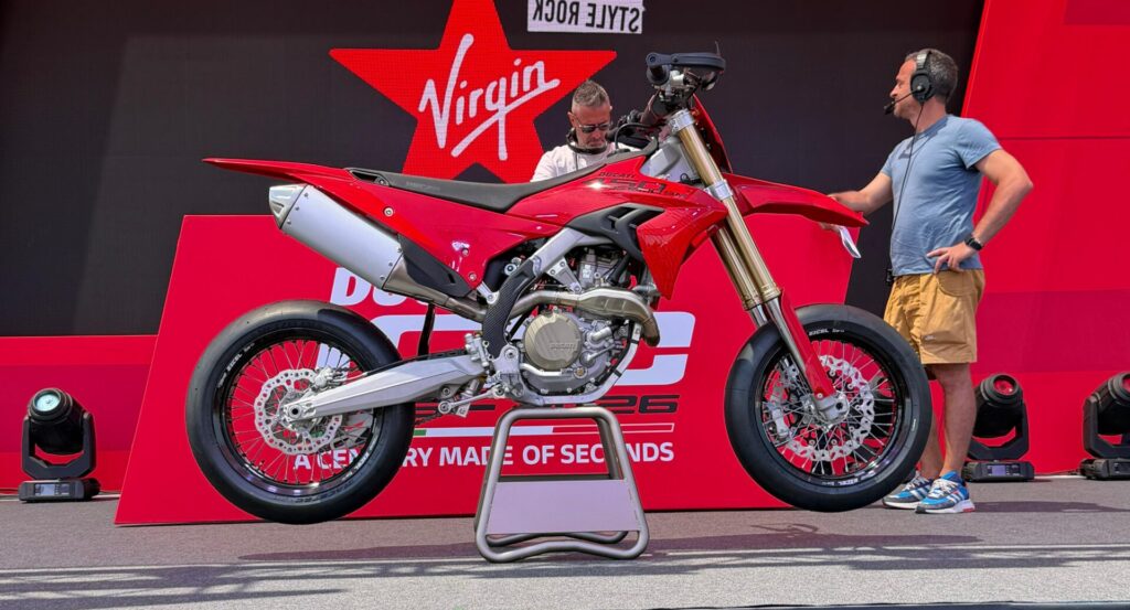 Ducati Desmo 450 SM - pierwsze, fabryczne supermoto z Borgo Panigale