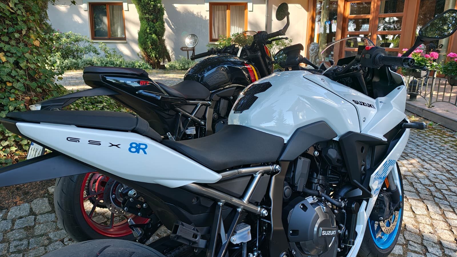 Suzuki GSX 8R i GSX 8TT - testujemy i porównujemy