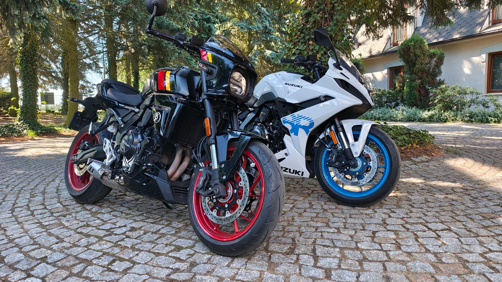 Suzuki GSX 8R i GSX 8TT - testujemy i porównujemy