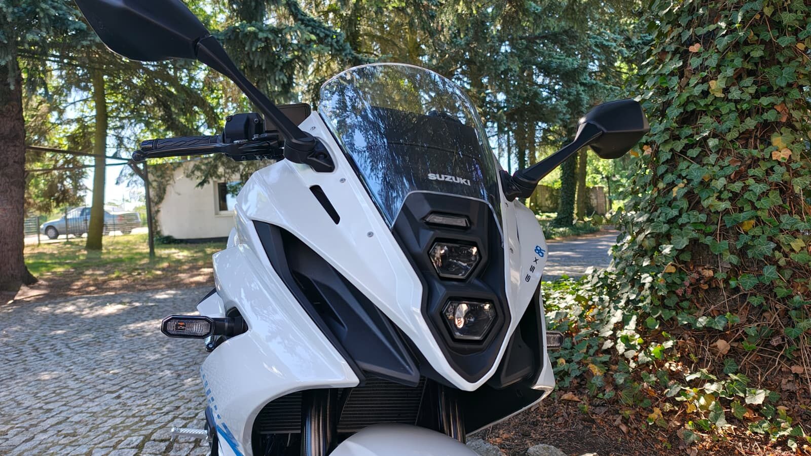 Suzuki GSX 8R i GSX 8TT - testujemy i porównujemy