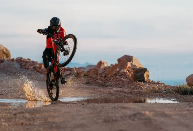 Ducati odświeża gamę rowerową prezentując model szosowy, gravel, oraz e-emtb o charakterystyce trailowej i enduro.